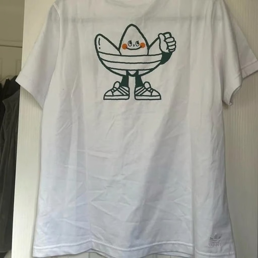 Adidas Originals Women’s Graphic T-Shirt | Large